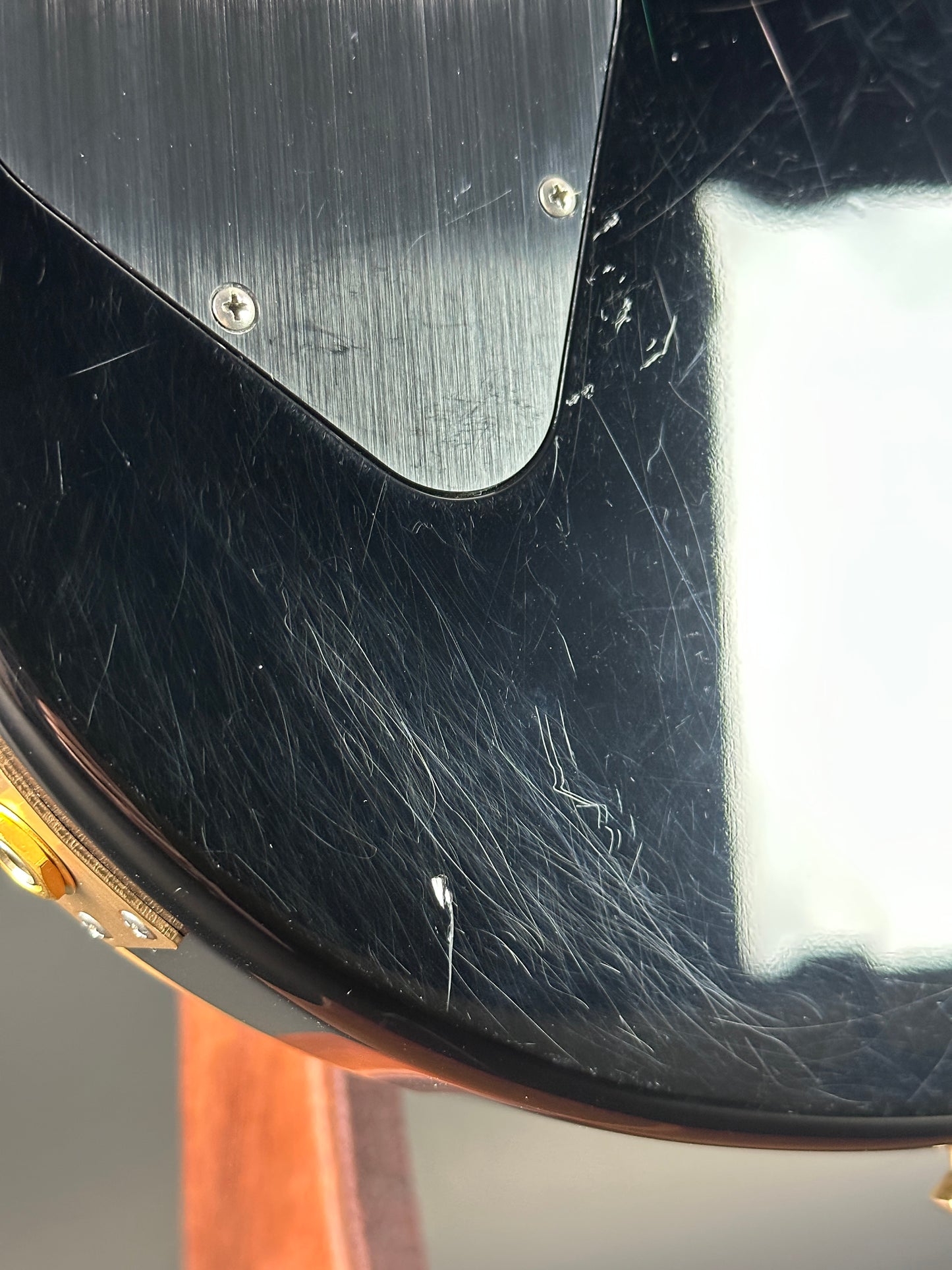 Scratches on back of Used PRS SC594 McCarty Singlecut 10-Top Smokeburst.