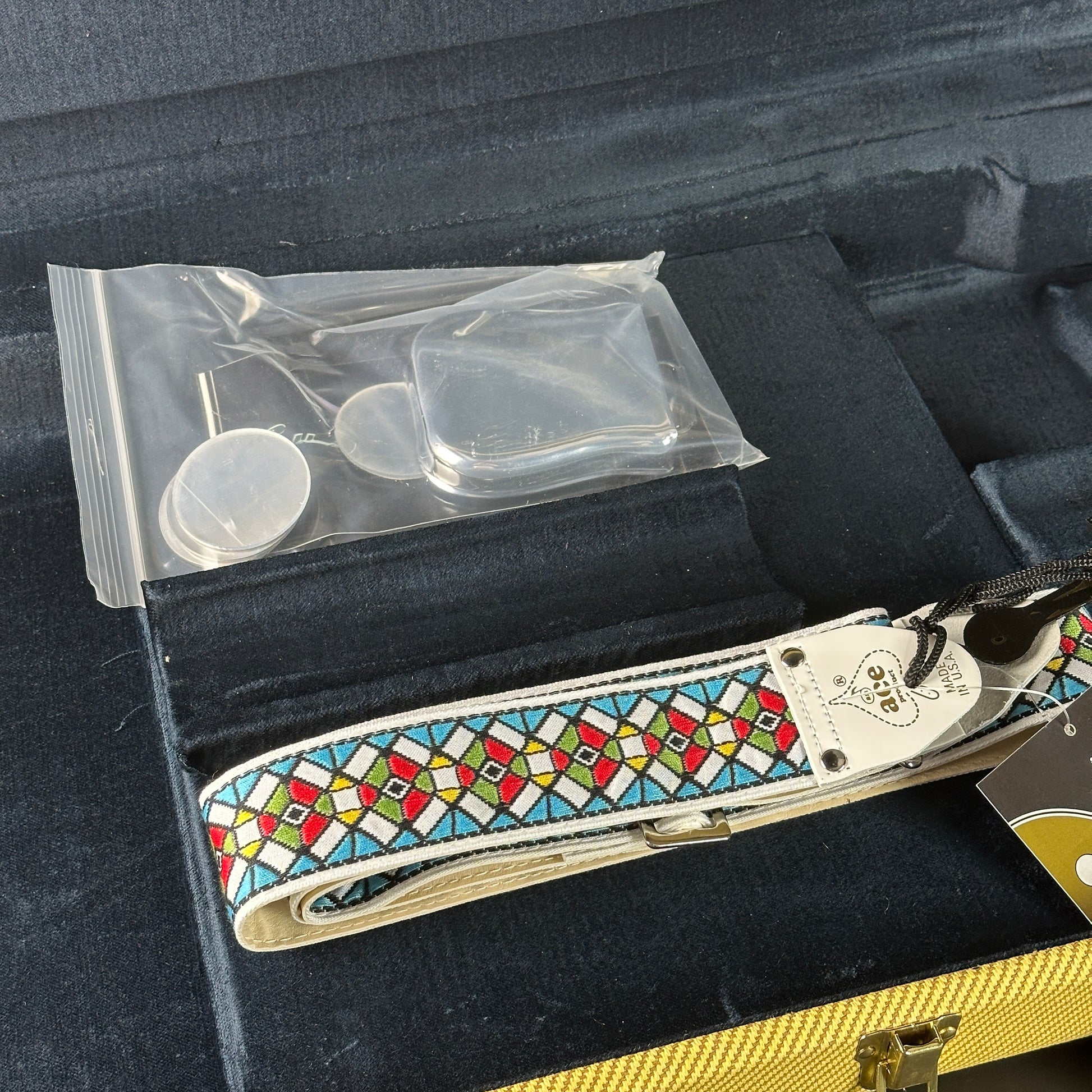 Accessories that come with Fender Custom Shop Jimmy Page Signature Telecaster.