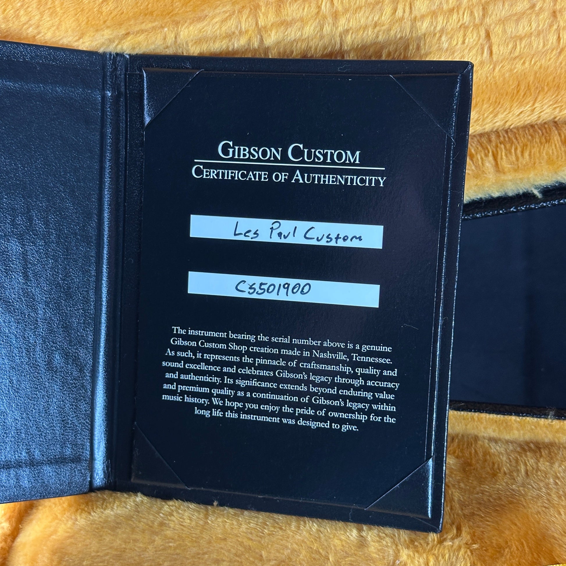 Certificate of authenticity for Gibson Custom Les Paul Custom Chambered Heavy Antique White VOS.