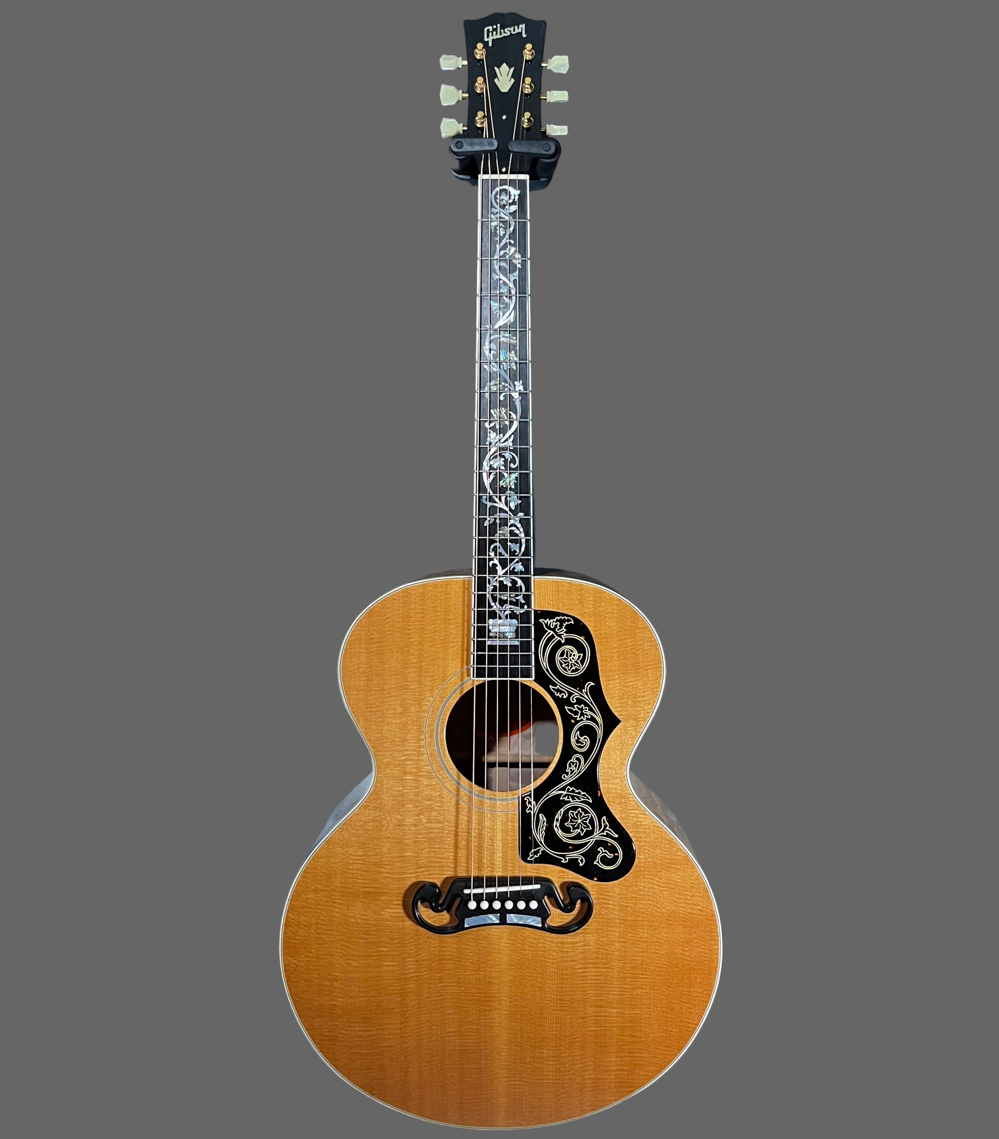 Full front of Used Gibson Custom Shop J-185 Rick's Custom 1 of 1 w/Case TFW2550