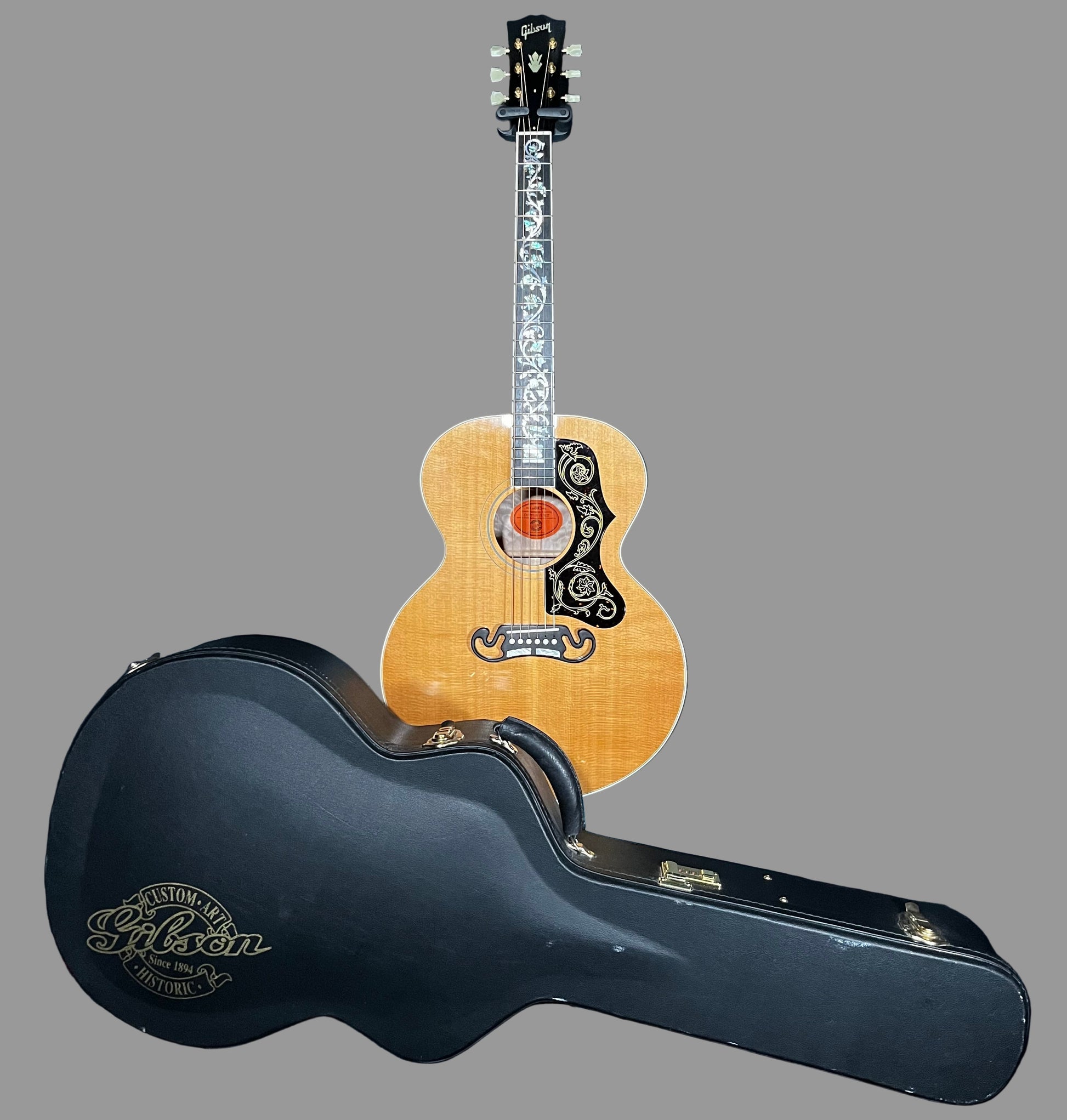 Front of w/case of Used Gibson Custom Shop J-185 Rick's Custom 1 of 1 w/Case TFW2550