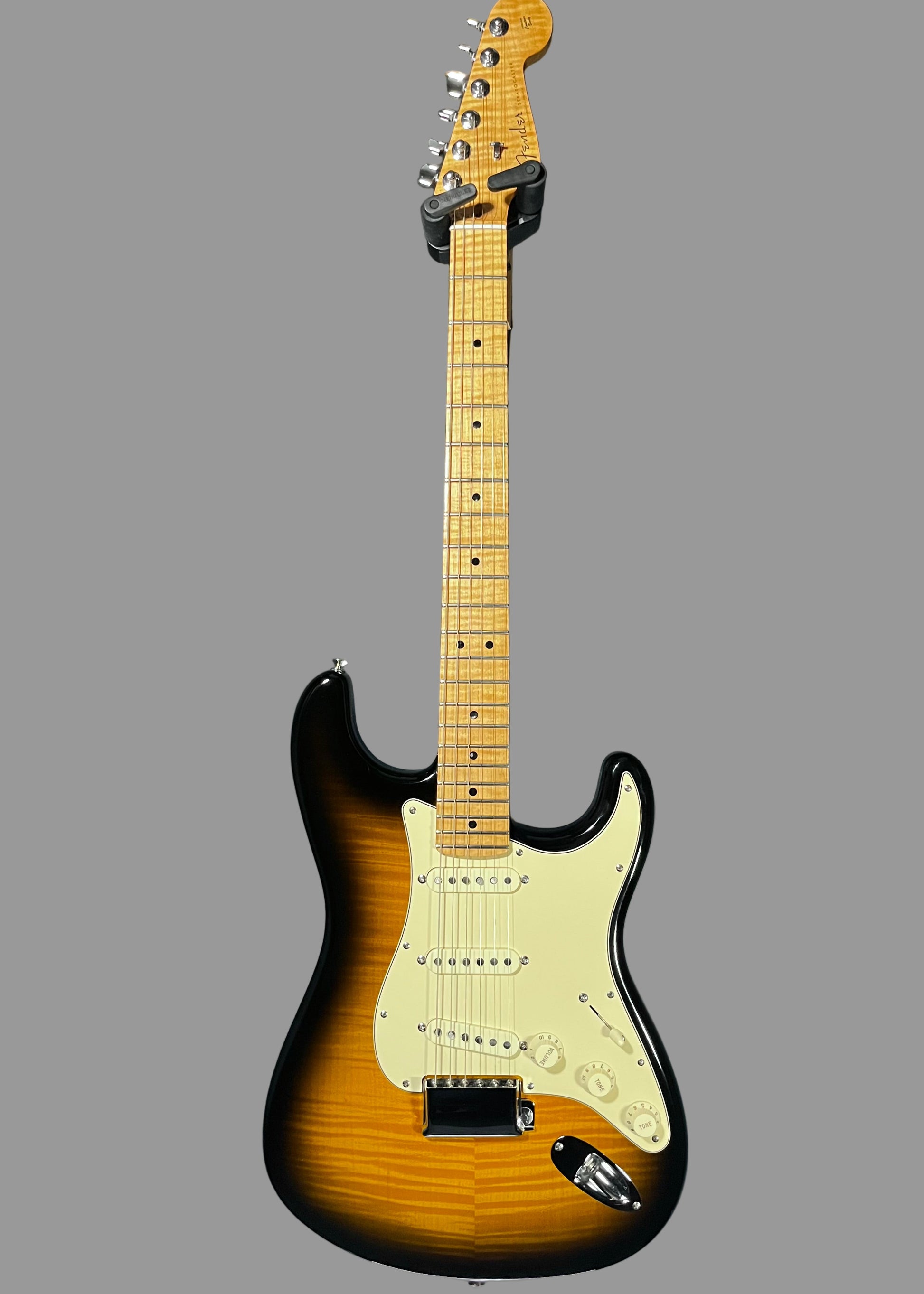 Full front of Used Fender Custom Shop Stratocaster 1 of 1 Maple Top Sunburst w/Case TFW2549