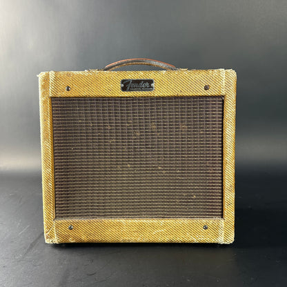 Front of Vintage 1962 Fender Champ 5f1.