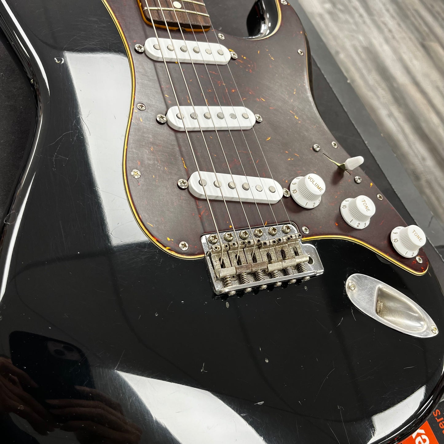 Wear on front of Used 1982 Fender ST62 Stratocaster MIJ Black w/case TFW2534