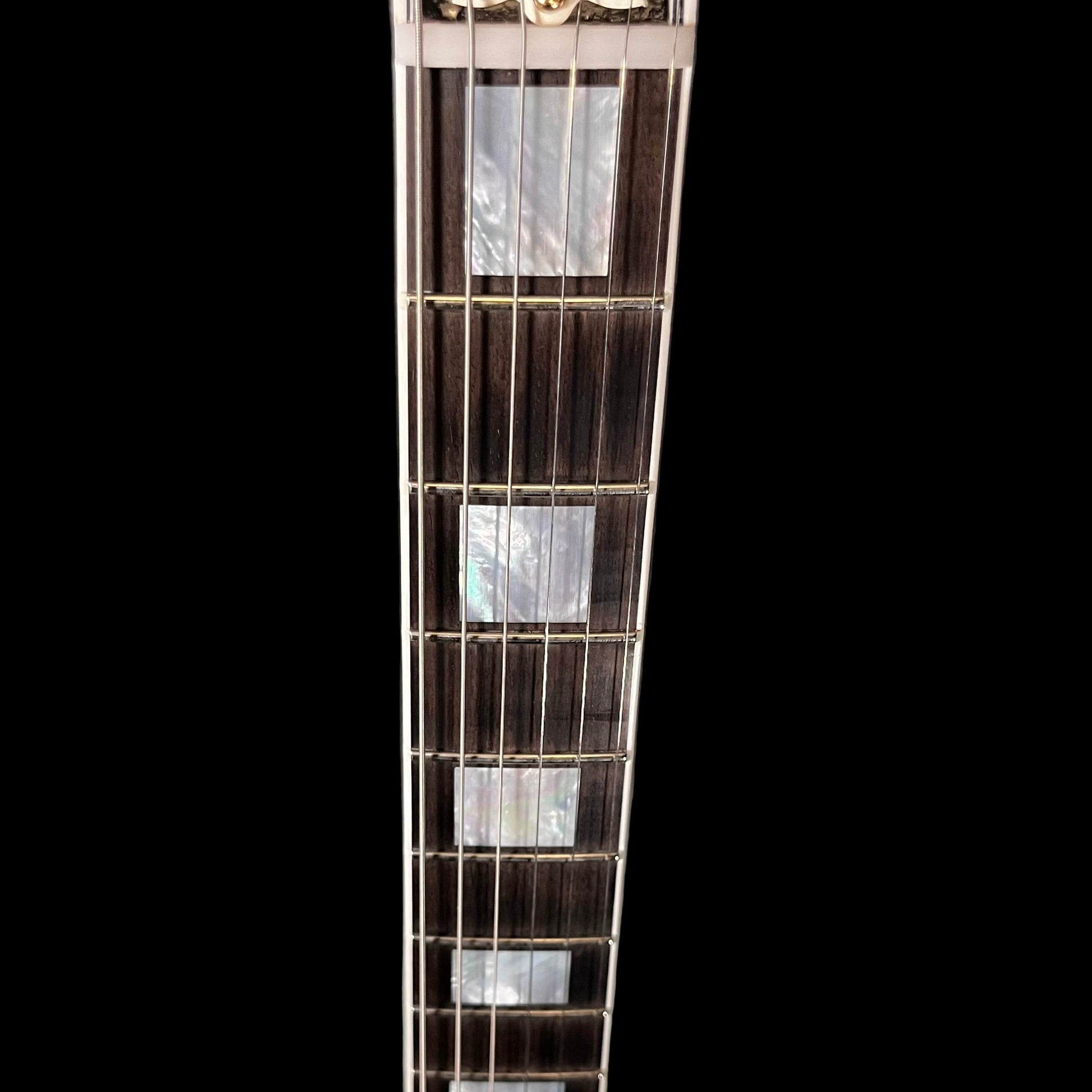 Fret board of Used 2024 Gibson 63 SG Custom Reissue w/Maestro Vibrola Classic White w/Case TFW2604