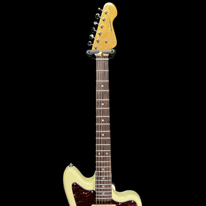 Neck of Used Vintage V65 Vintage White w/bag TFW2635