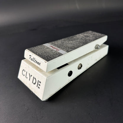 Guitar effects pedal with 'Fulltone Clyde' branding on a dark background