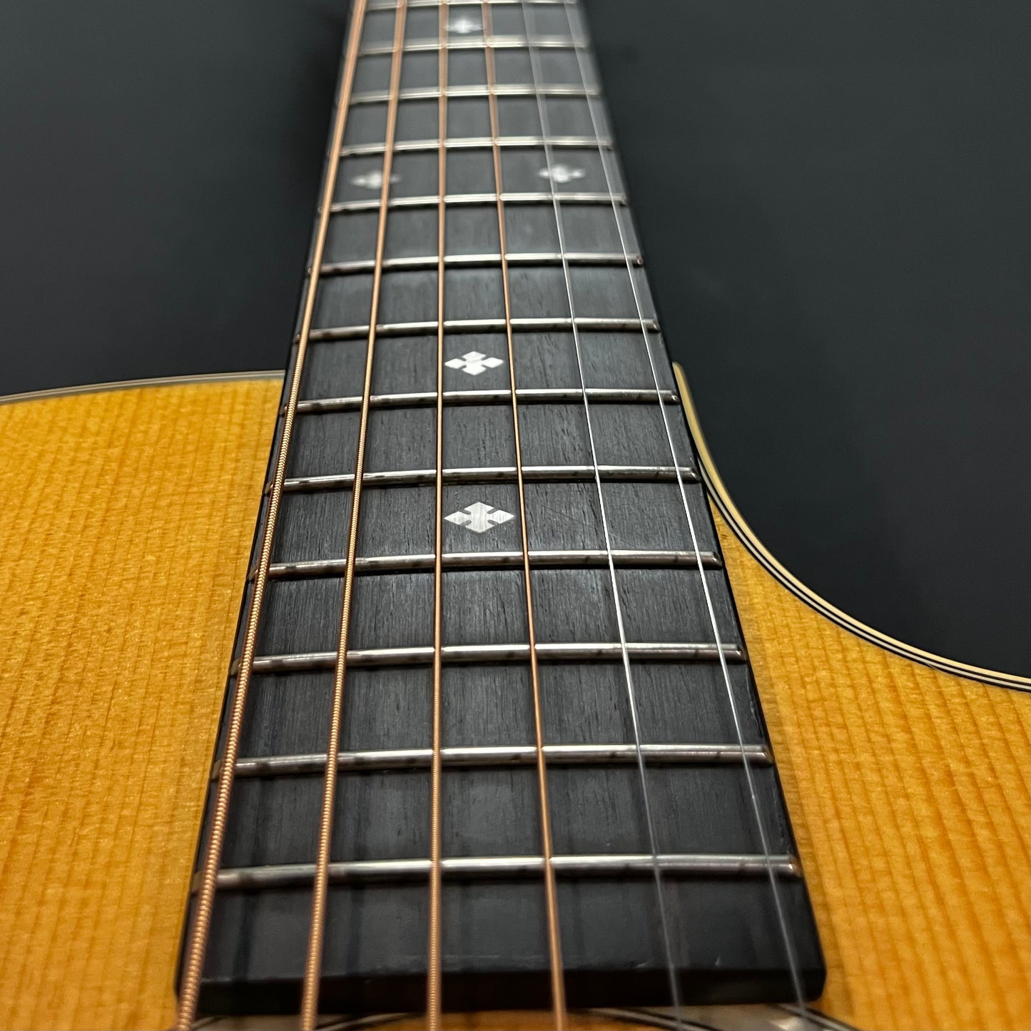 Fret board of Used 2019 Taylor 214ce-K DLX Natural w/Case TFW2647