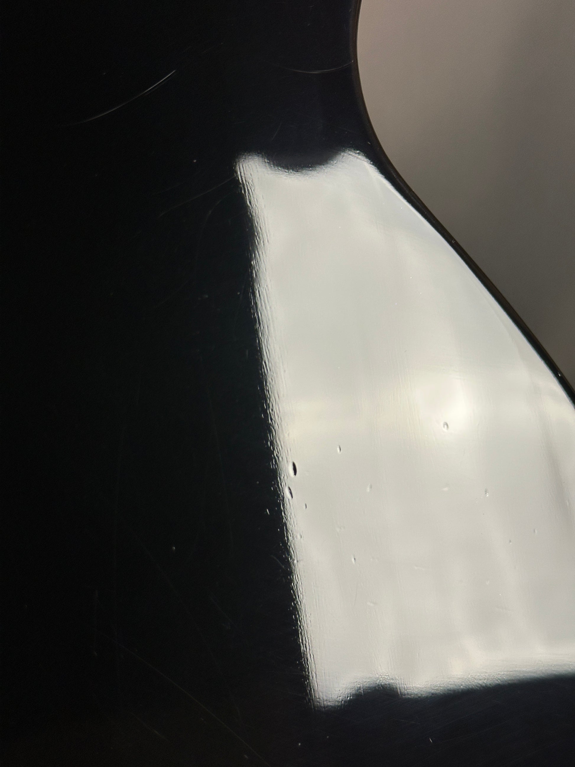 Wear on back of Used Gibson Les Paul Supreme Fireburst.