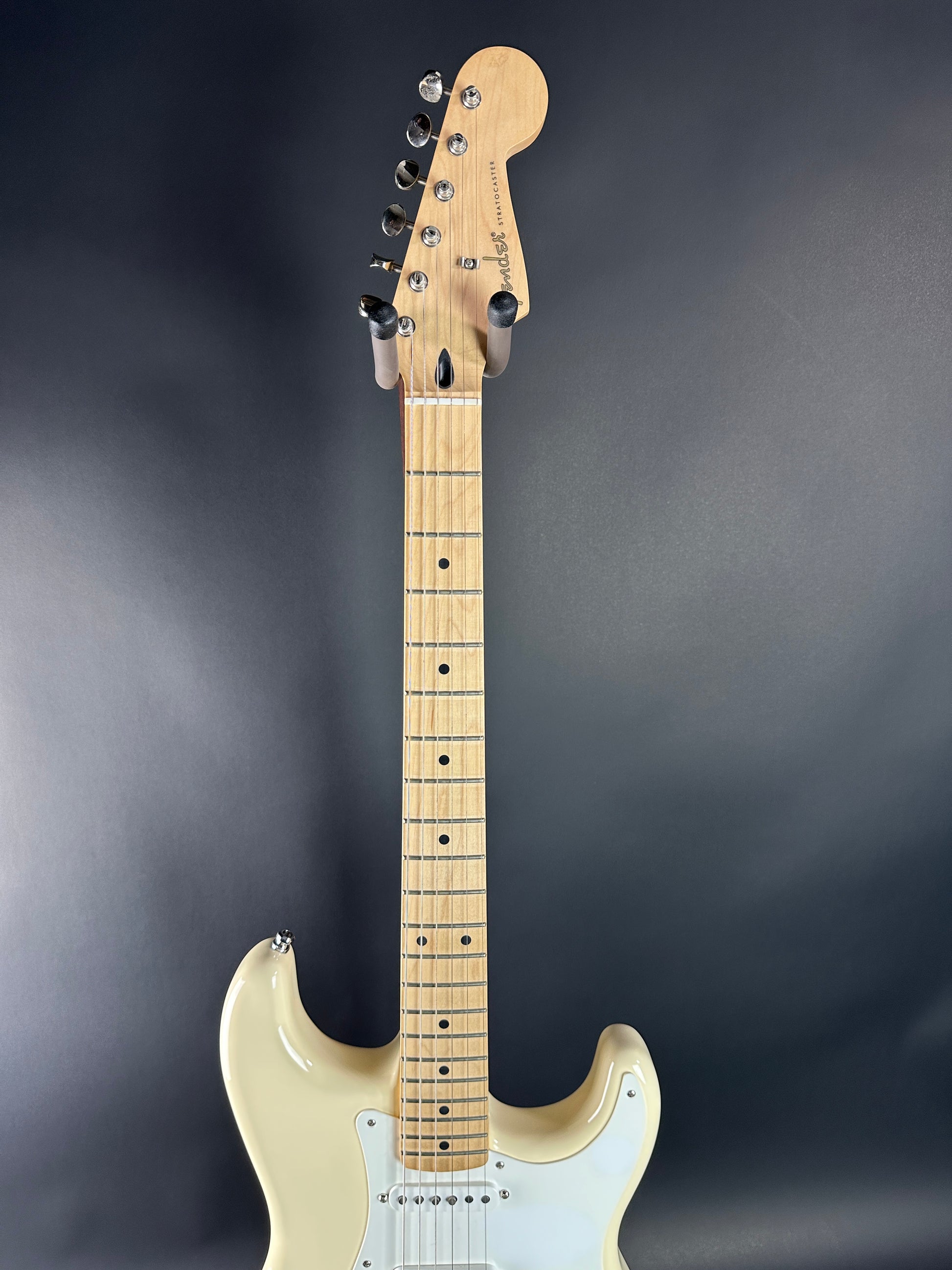 Fretboard of Used Fender Jimmy Vaughan Strat White.