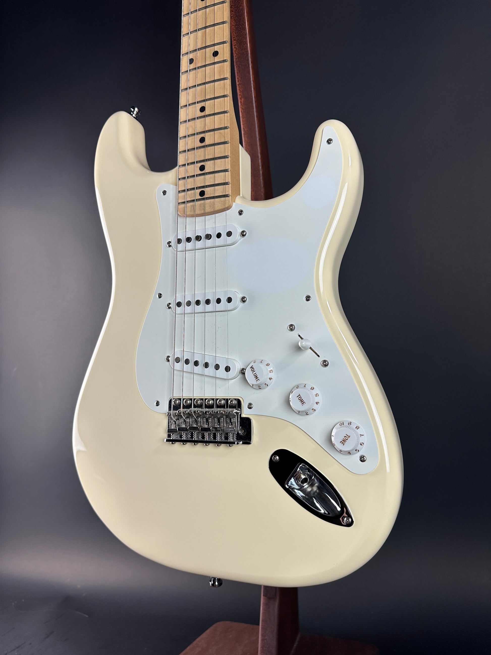 Front angle of Used Fender Jimmy Vaughan Strat White.