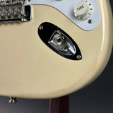 Wear on body of Used 1996 Fender Jimmy Vaughan White.