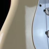 Wear on body fo Used 1996 Fender Jimmy Vaughan White.