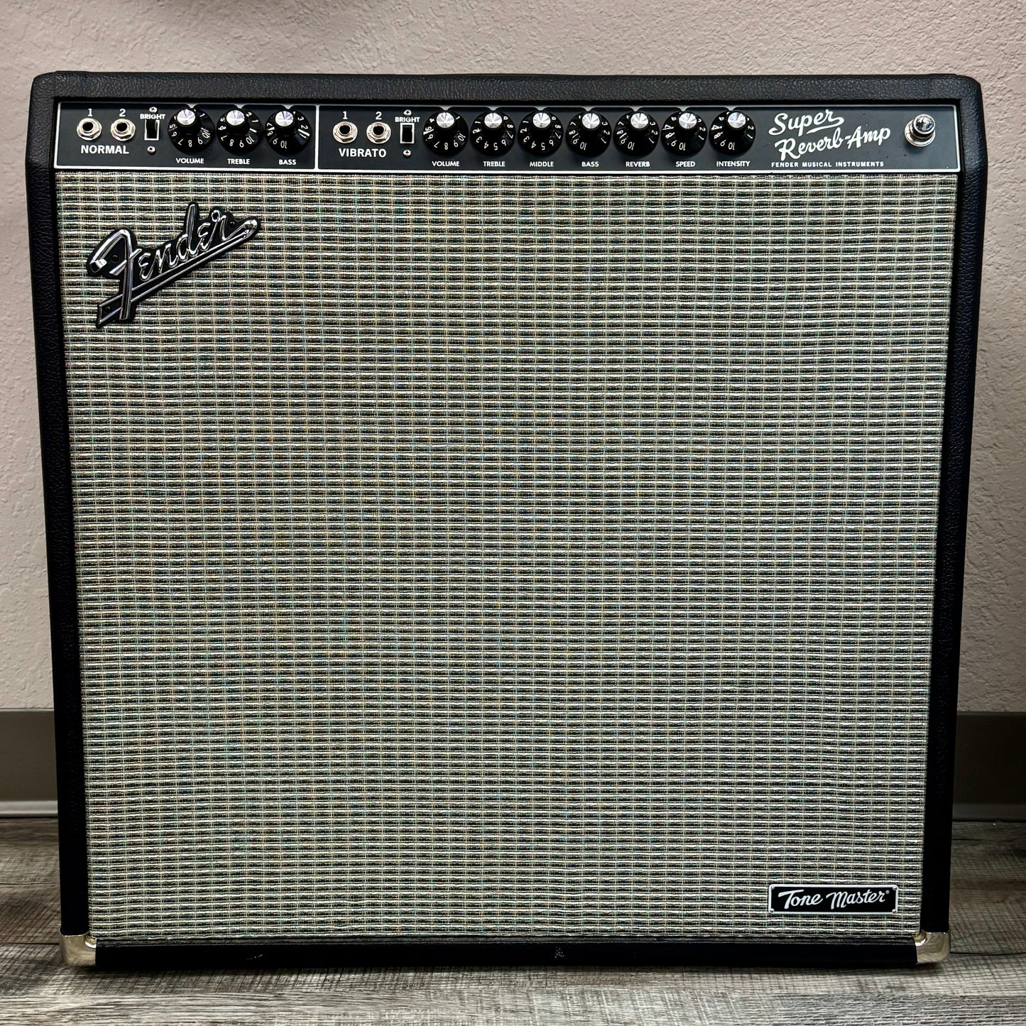 Front of Fender Super Tone Master Amplifier