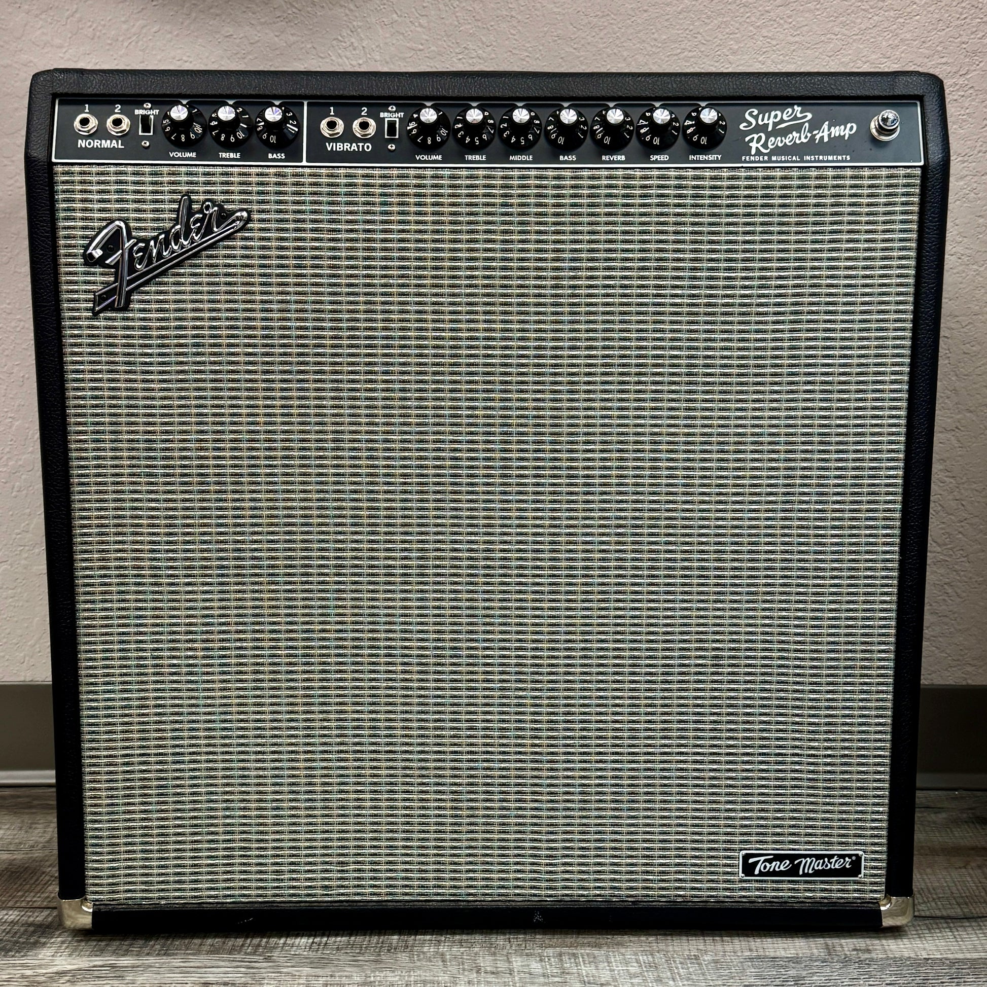 Front of Fender Super Tone Master Amplifier