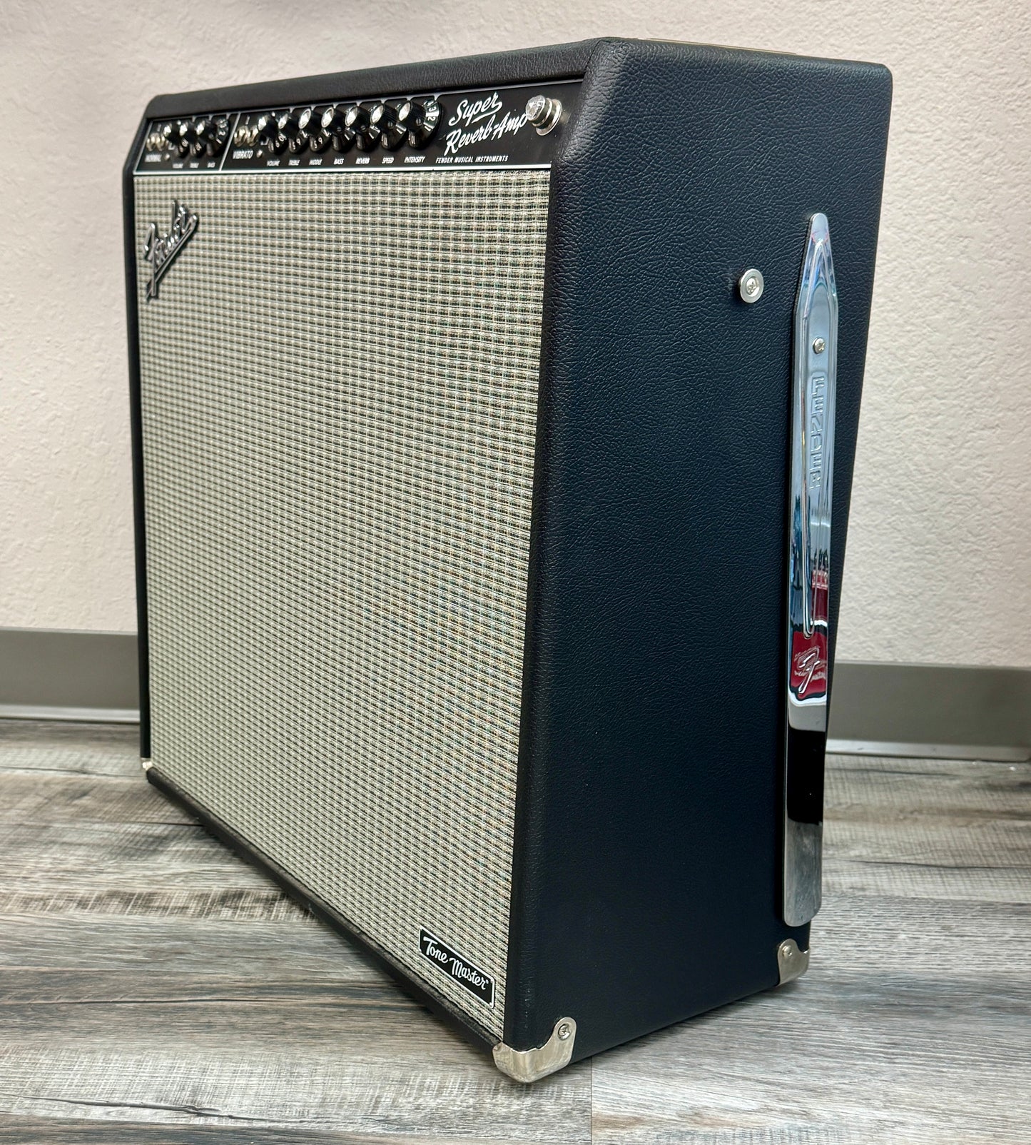 Used 2022 Fender Tone Master Super Reverb 4x10"  Amplifier TFW2591