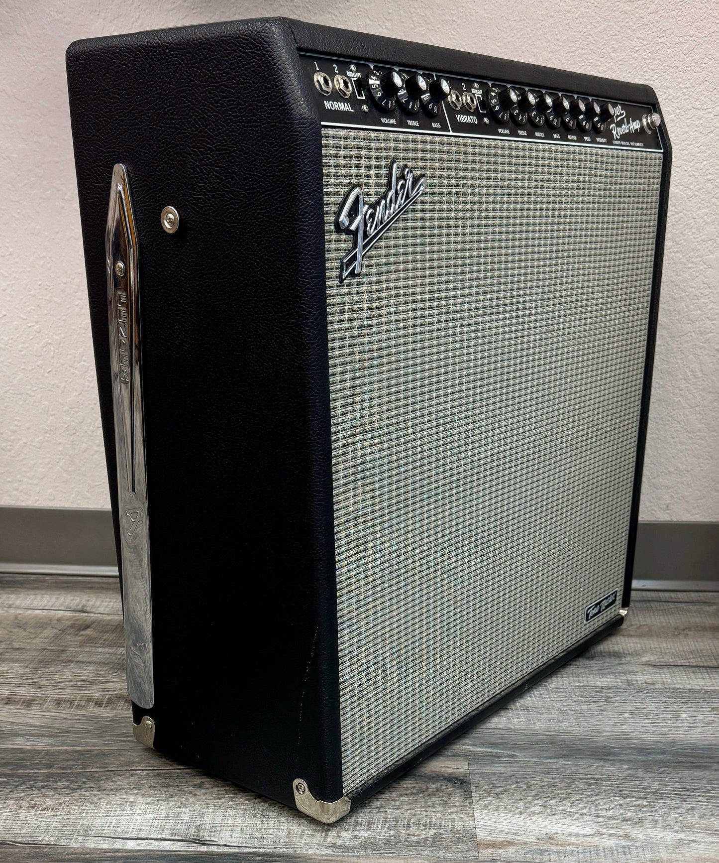 Used 2022 Fender Tone Master Super Reverb 4x10"  Amplifier TFW2591