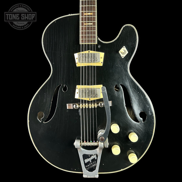 Front of Vintage 1960s Silvertone 1446 Black.