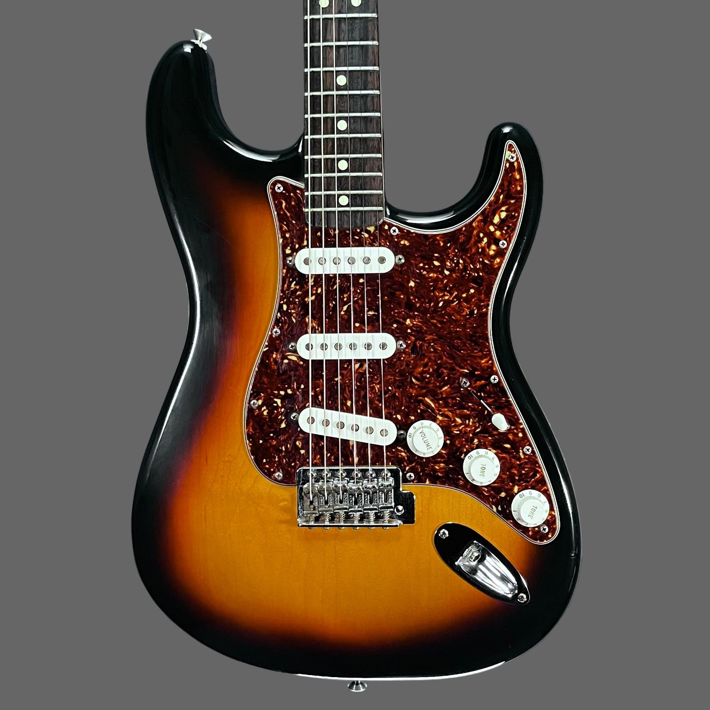 Front of Used 2005 Fender Standard Straocaster RW Brown Sunburst w/Bag TFW2659