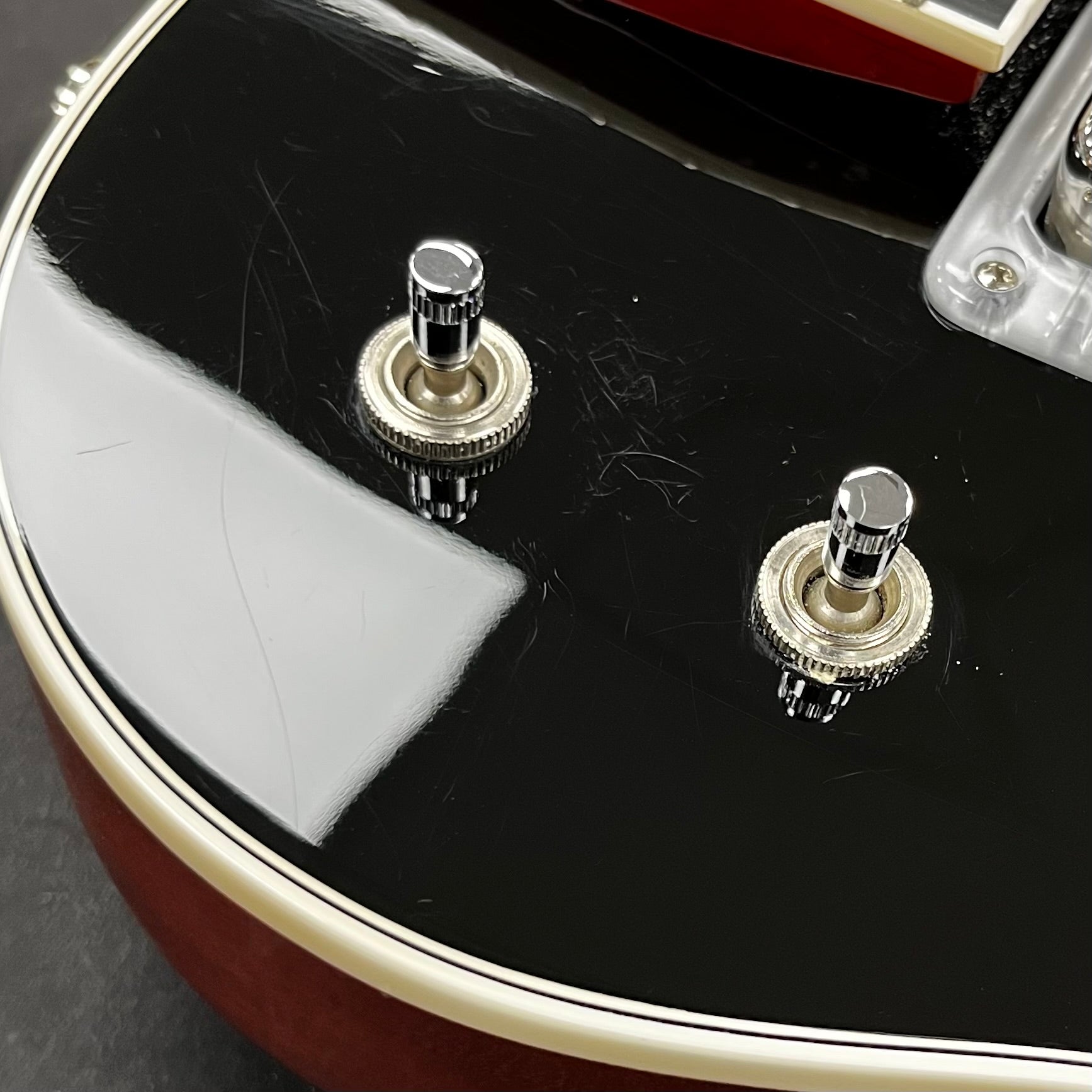 Wear on front of Used 2011 Gretsch G6128T Duo Jet Black w/Bigsby w/Case TFW2662