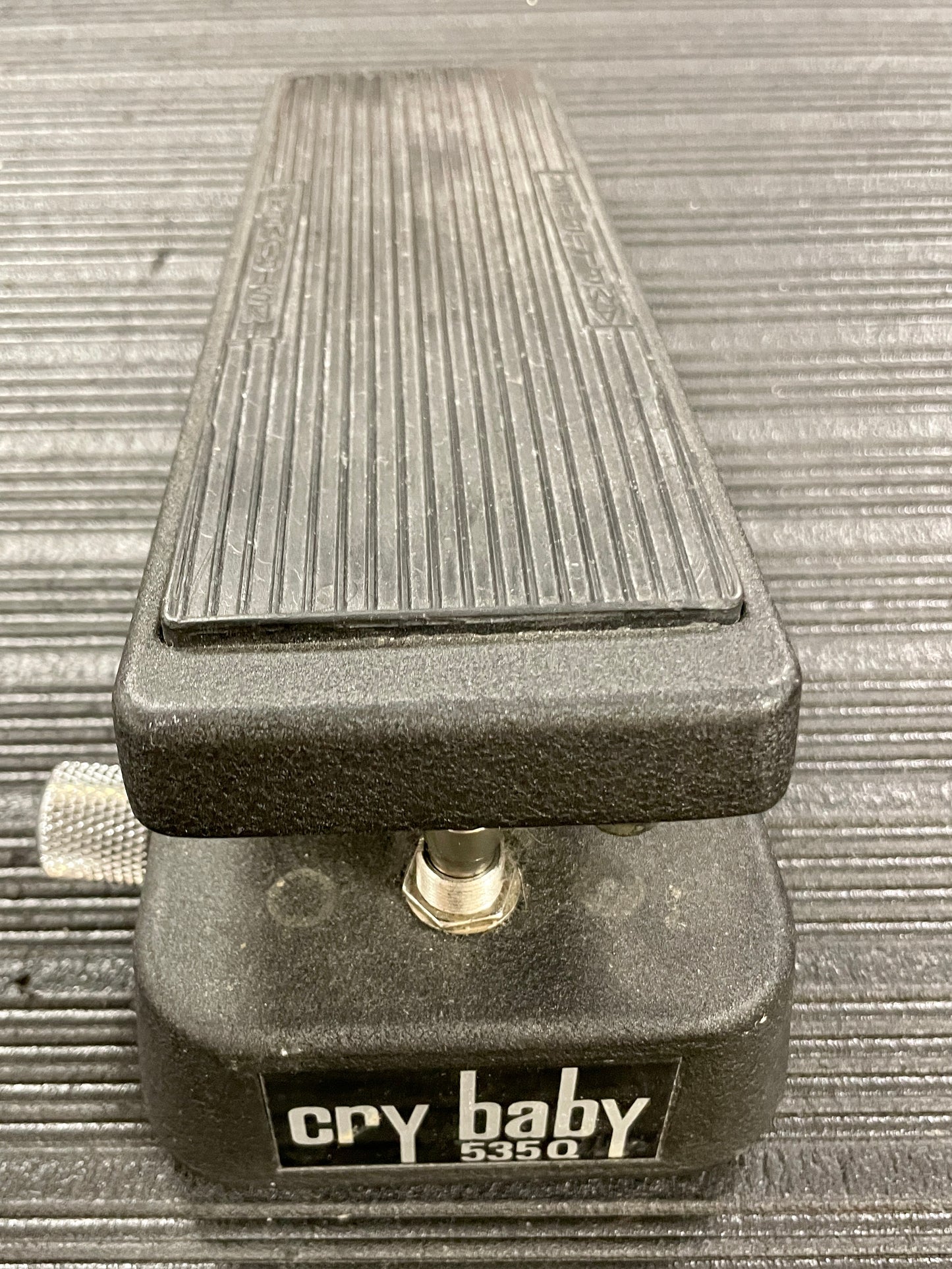 Back angle of Used Dunlop Crybaby 535Q Multi-Wah Pedal TSS2886.