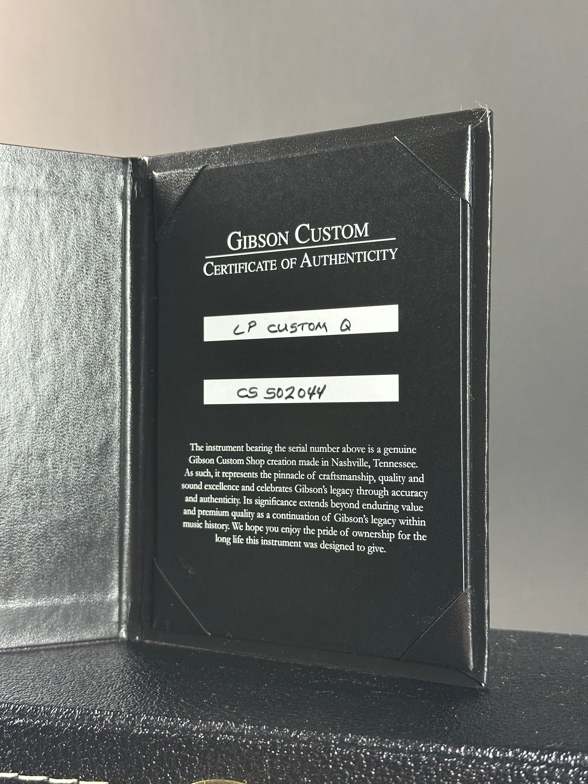 Certificate of authenticity for Gibson Custom Shop TSG Anniversary Les Paul Custom Chambered 7A Quilt Cobra.