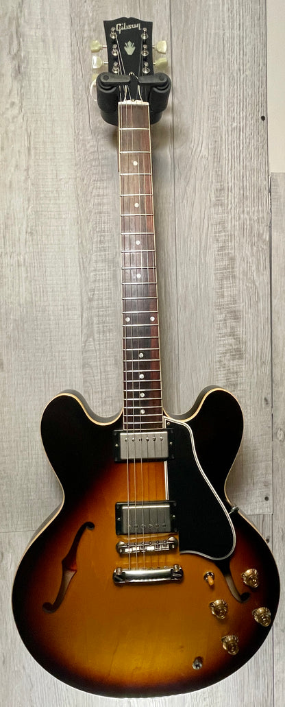 Full frontal of Used 2008 Gibson Custom Shop 1958 ES-335 50th Anniversary Sunburst TSS2911.
