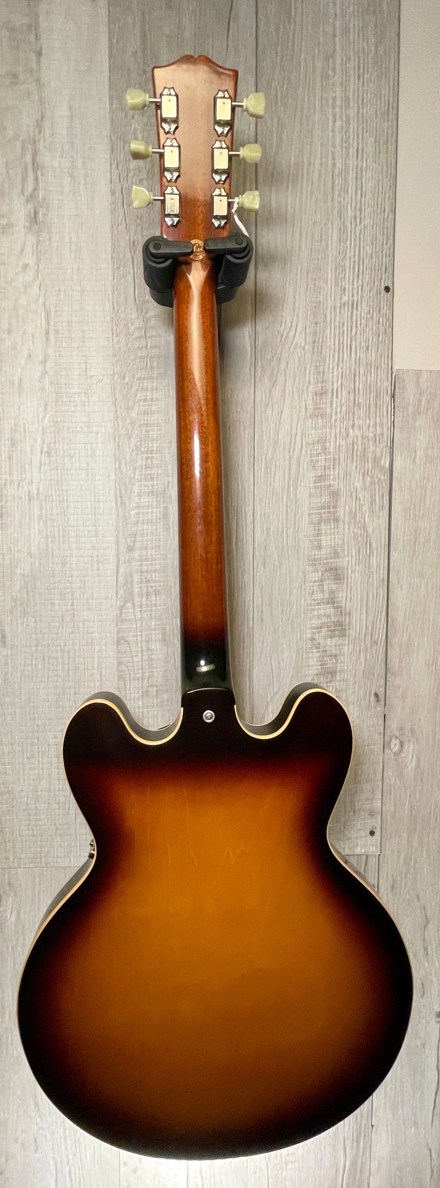 Full back of Used 2008 Gibson Custom Shop 1958 ES-335 50th Anniversary Sunburst TSS2911.