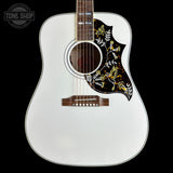 Front of Gibson Custom Made 2 Measure Hummingbird Maple Alpine White LR Baggs VTC.