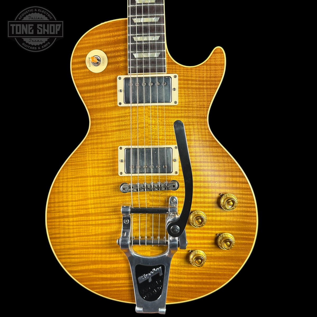 Front of Used 2022 Gibson Custom Shop M2M '59 Les Paul Standard Chambered Murphy Lab Ultra Light Aged Lemon Burst Bigsby.