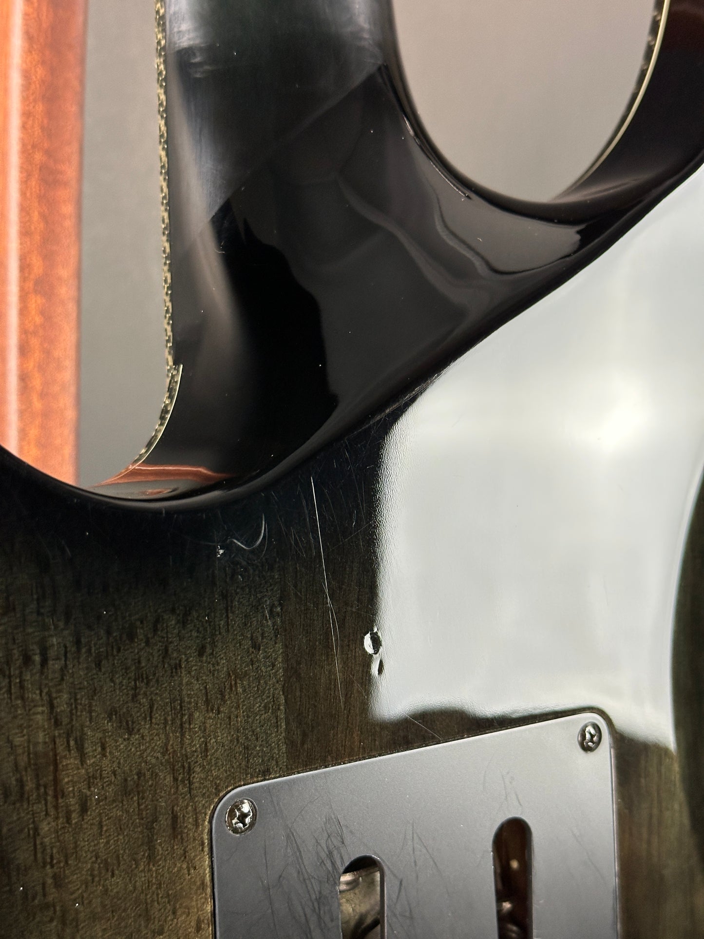 Wear on back of Used Schecter Hellraiser Hybrid Floyd Rose.