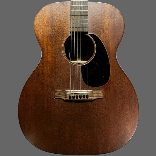Front of Used 2018 Martin 000-15M Auditorium Mahogany w/case TFW2720