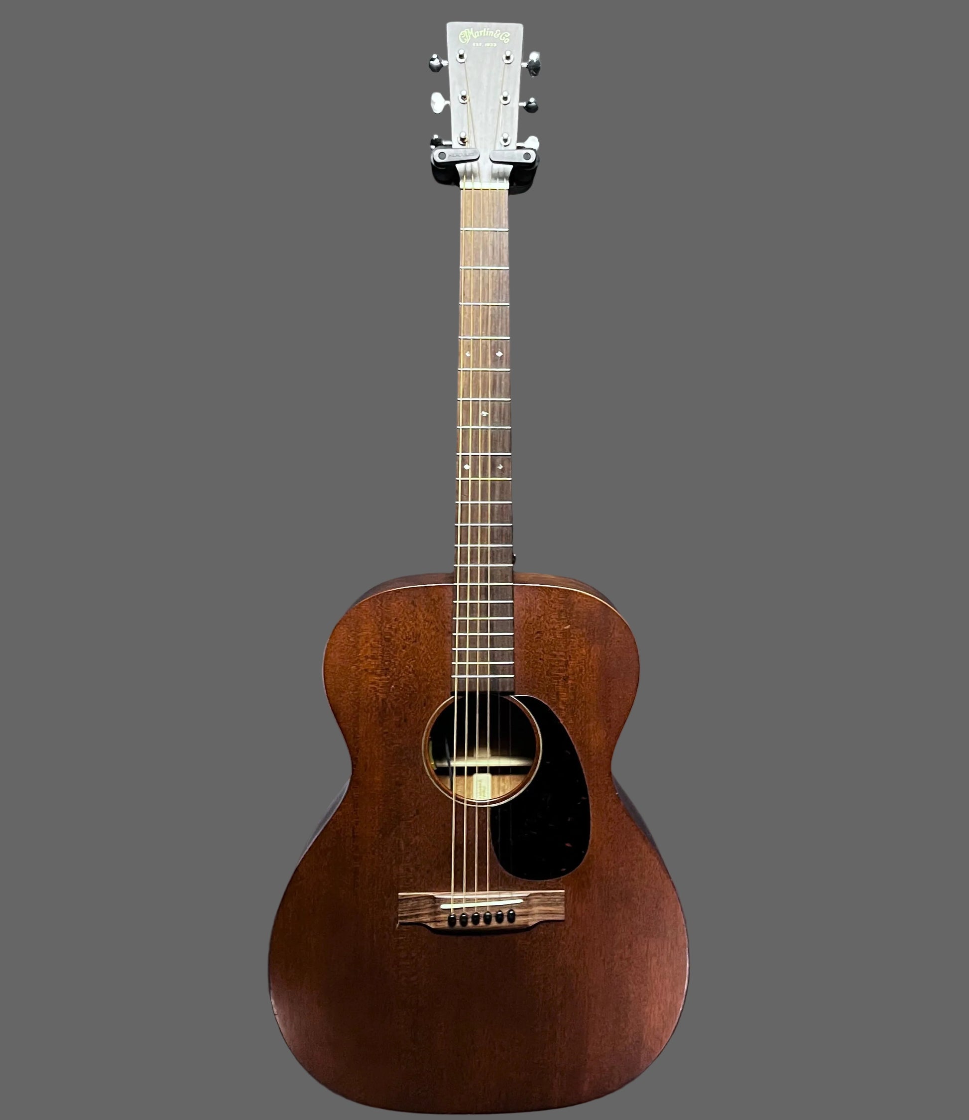 Full front of Used 2018 Martin 000-15M Auditorium Mahogany w/case TFW2720