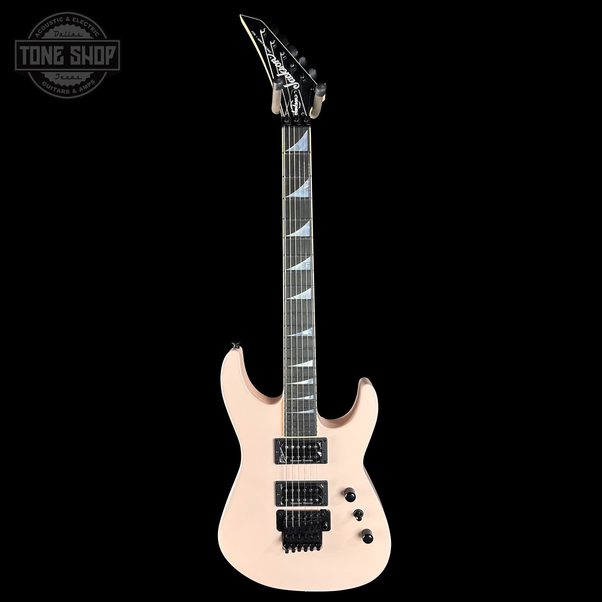 Full frontal of Jackson Custom Shop DK 2H FR Shell Pink XN010524.