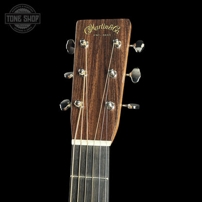 Headstock of Martin Custom Shop 00 14-Fret Wild Grain East Indian Rosewood.