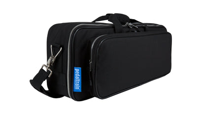 Right angle of deluxe soft case for Pedaltrain Metro 24.