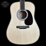 Front of Martin Custom Shop Dread 14-Fret Quilted Maple.