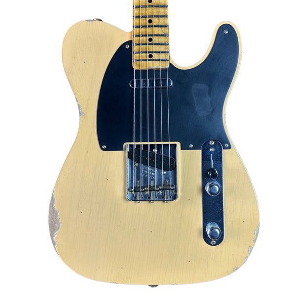 Front of Fender Custom Shop 1951 Nocaster Relic Nocaster Blonde.