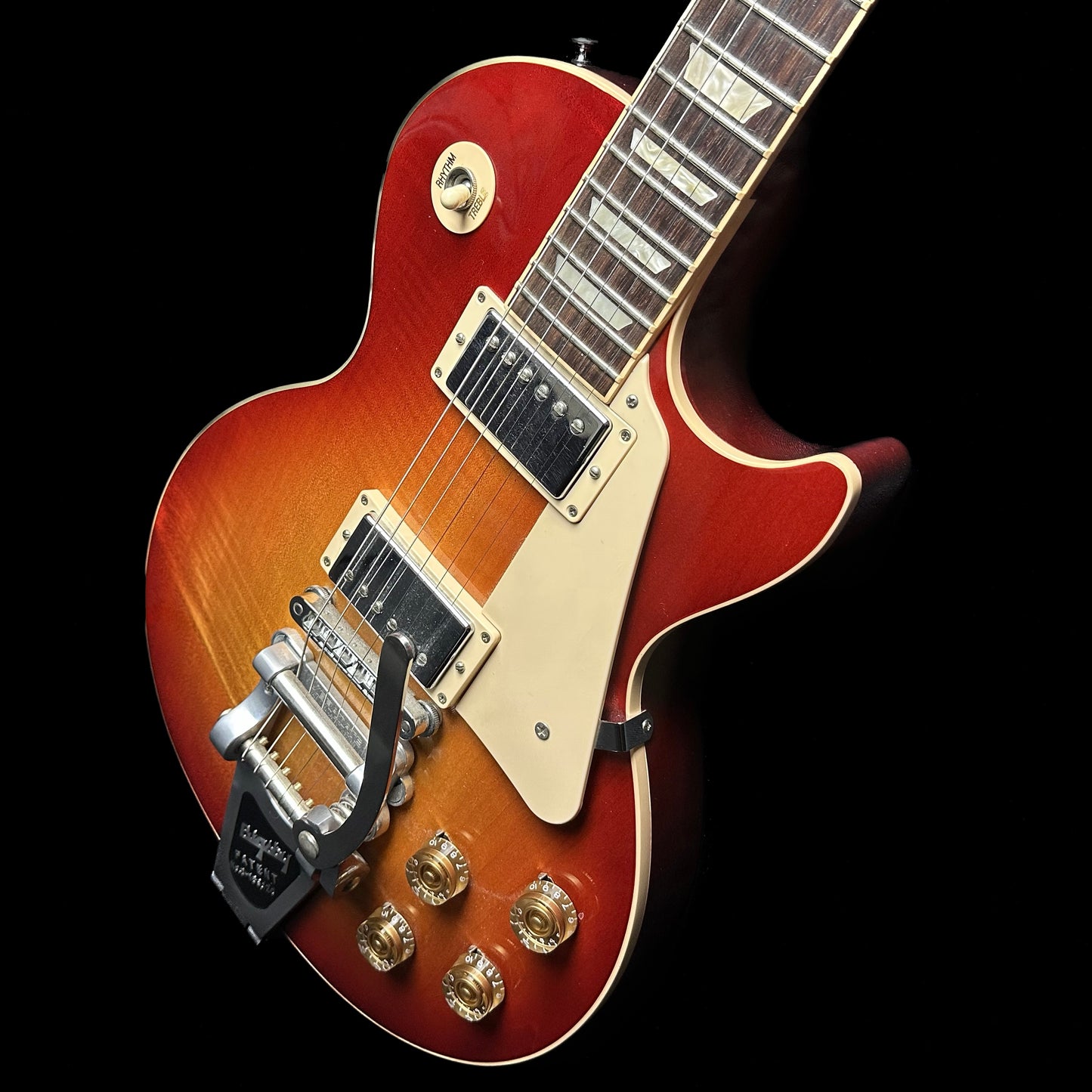 Used Gibson Les Paul Traditional Cherry Sunburst Non Original Bigsby w/case TSU14531
