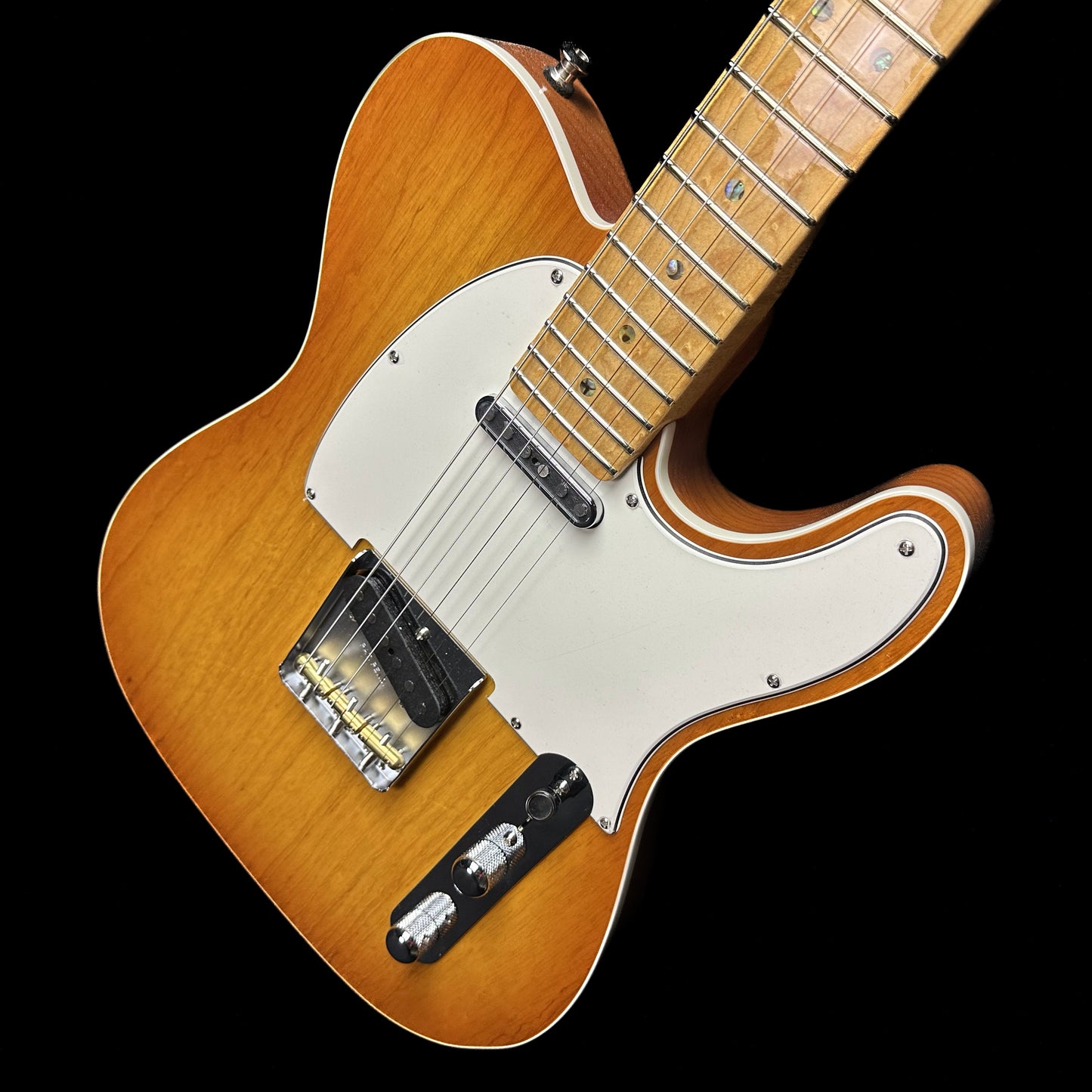 Front angle of Fender American Custom Telecaster MP Honey Burst NOS.
