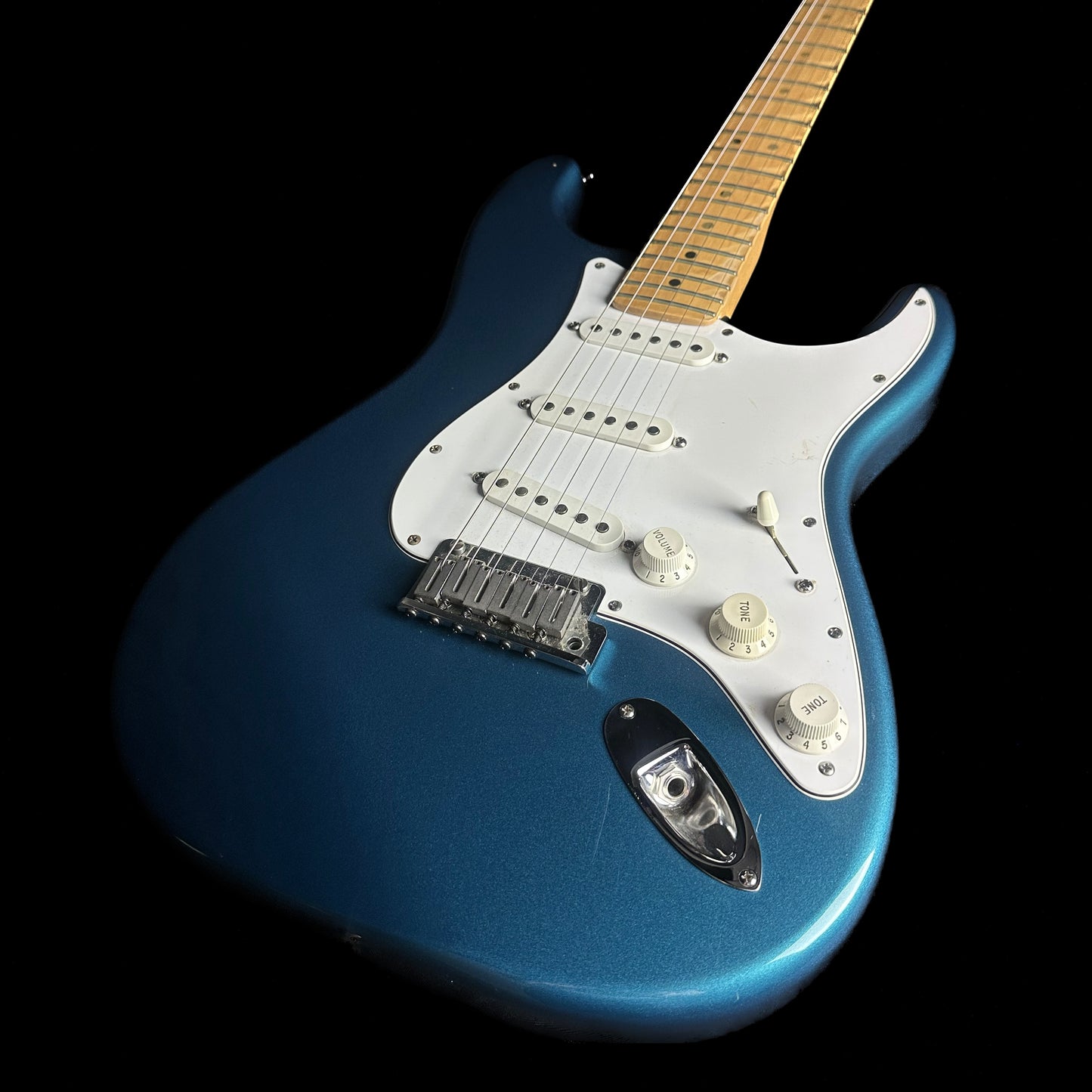 Front angle of Used 1999 Fender American Standard Stratocaster Aqua Marine Metallic TSU14279.