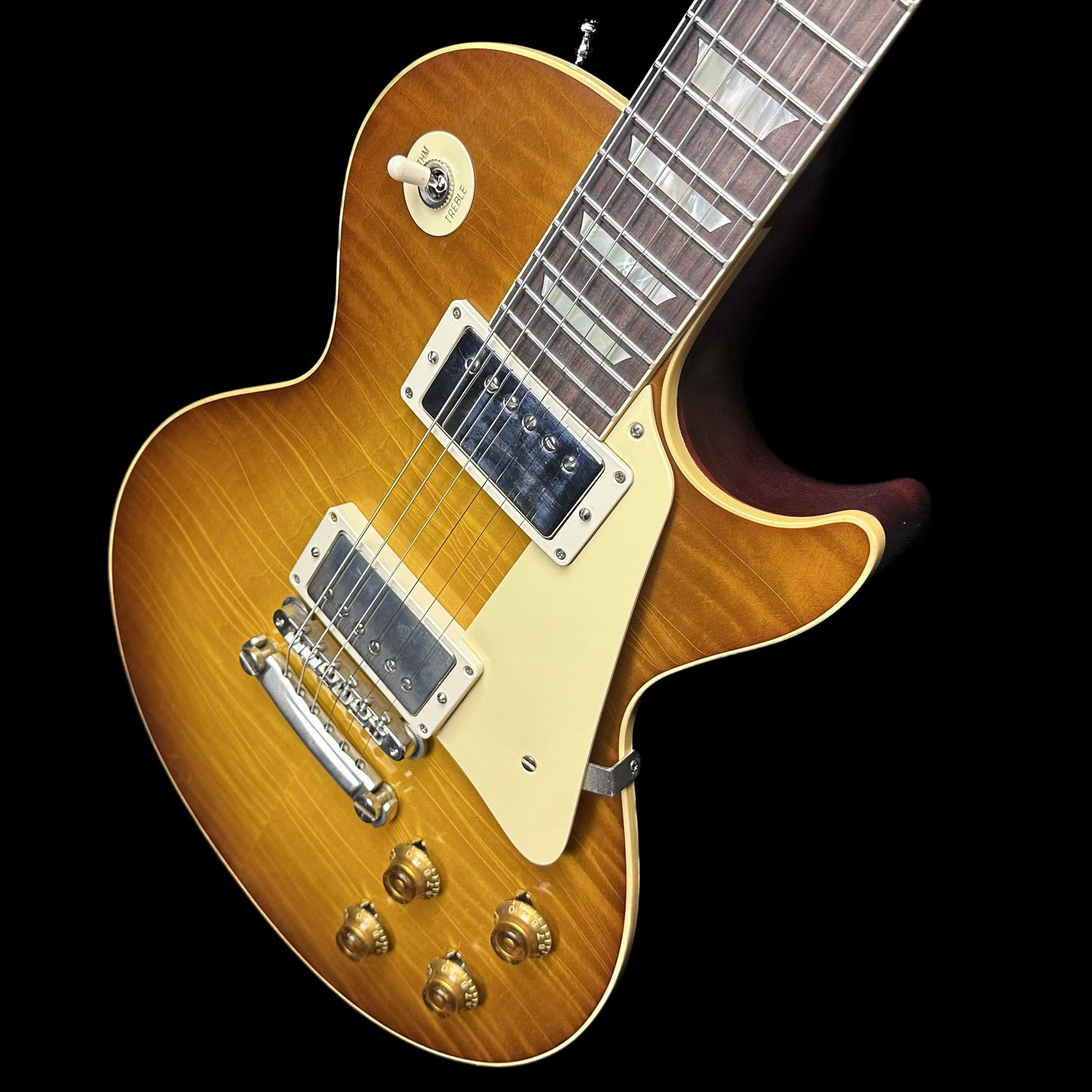 Top down of Gibson Custom Shop M2M 1959 Les Paul Standard Chambered Golden Poppy Burst Murphy Lab Ultra Light Aged body.
