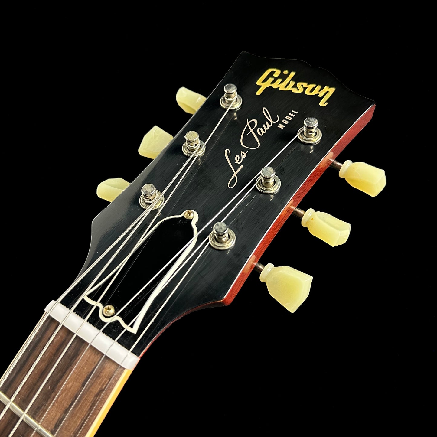 Close up of Gibson Custom Shop M2M 1959 Les Paul Standard Chambered Golden Poppy Burst Murphy Lab Ultra Light Aged neck.