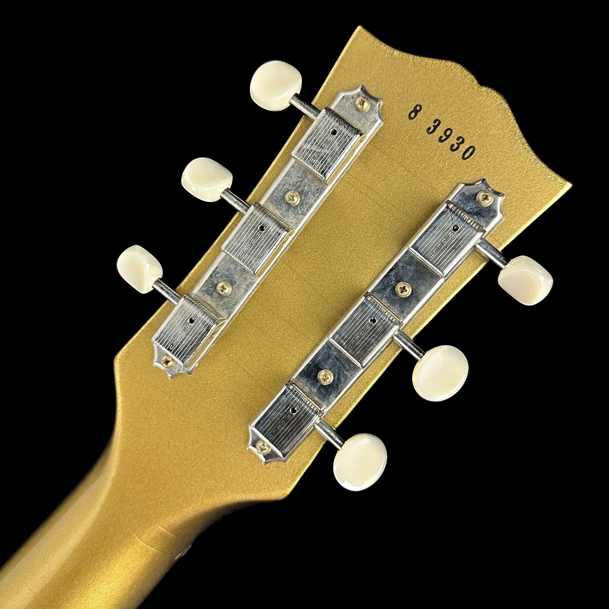 Back of Gibson Custom Shop M2M 58 Les Paul Junior Doublecut Double Gold Murphy Lab Ultra Light Aged headstock.
