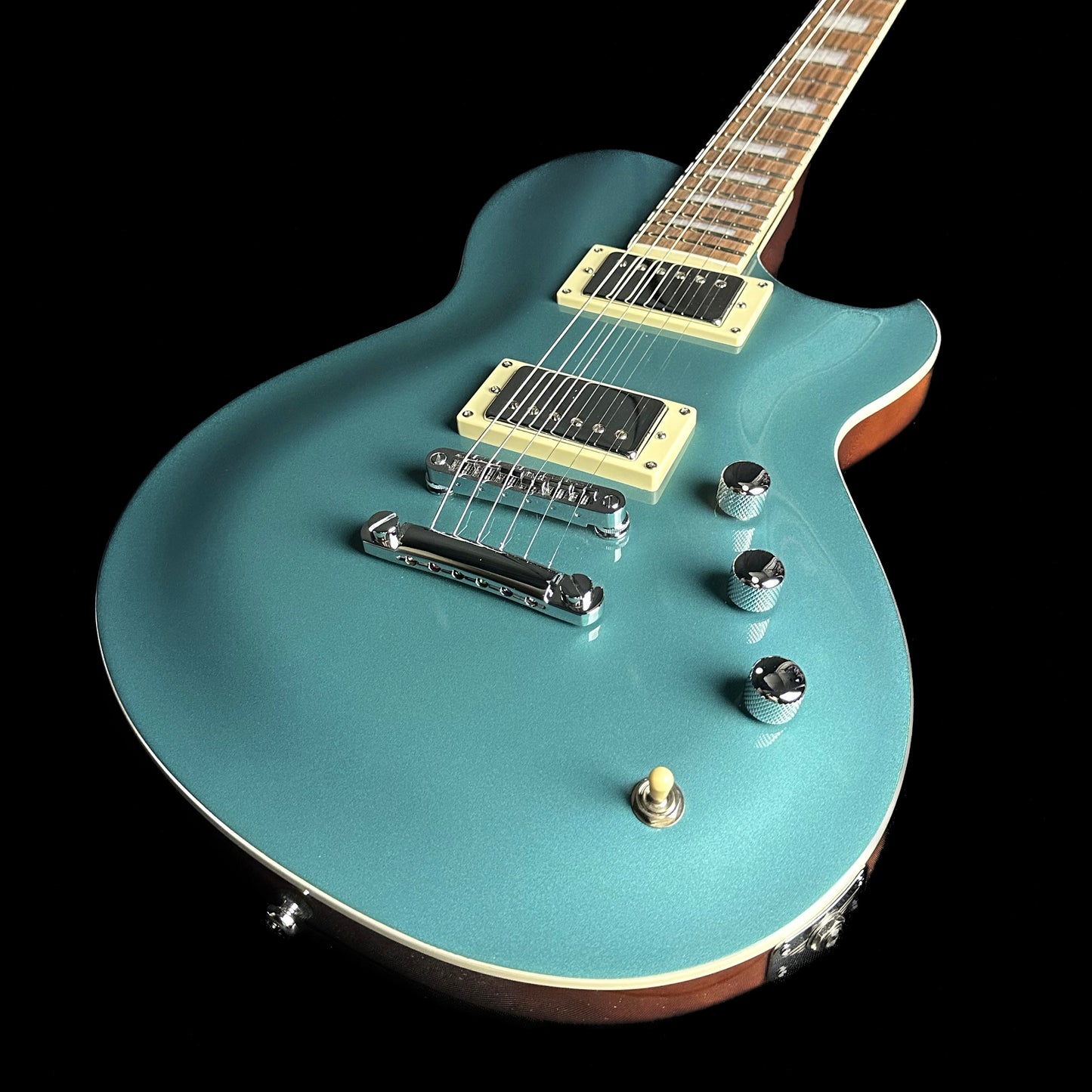 Front angle of Reverend Roundhouse Deep Sea Blue.