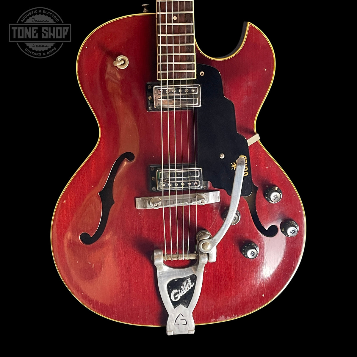Front of Vintage 1968 Guild Starfire III Red.