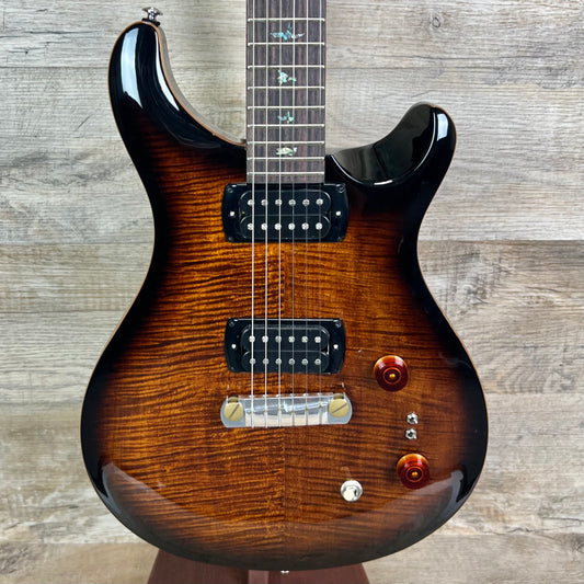 Front of PRS Paul Reed Smith SE Paul's Guitar Black Gold Sunburst.