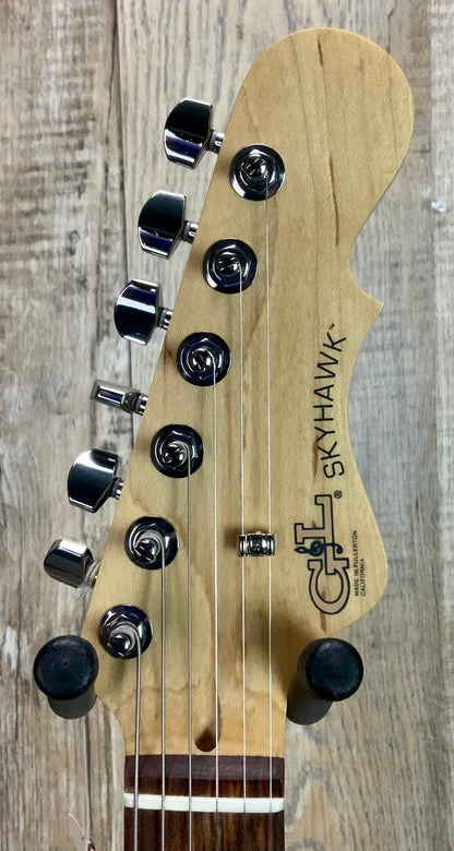 G&L Fullerton Deluxe Skyhawk HH Surf Green w/bag