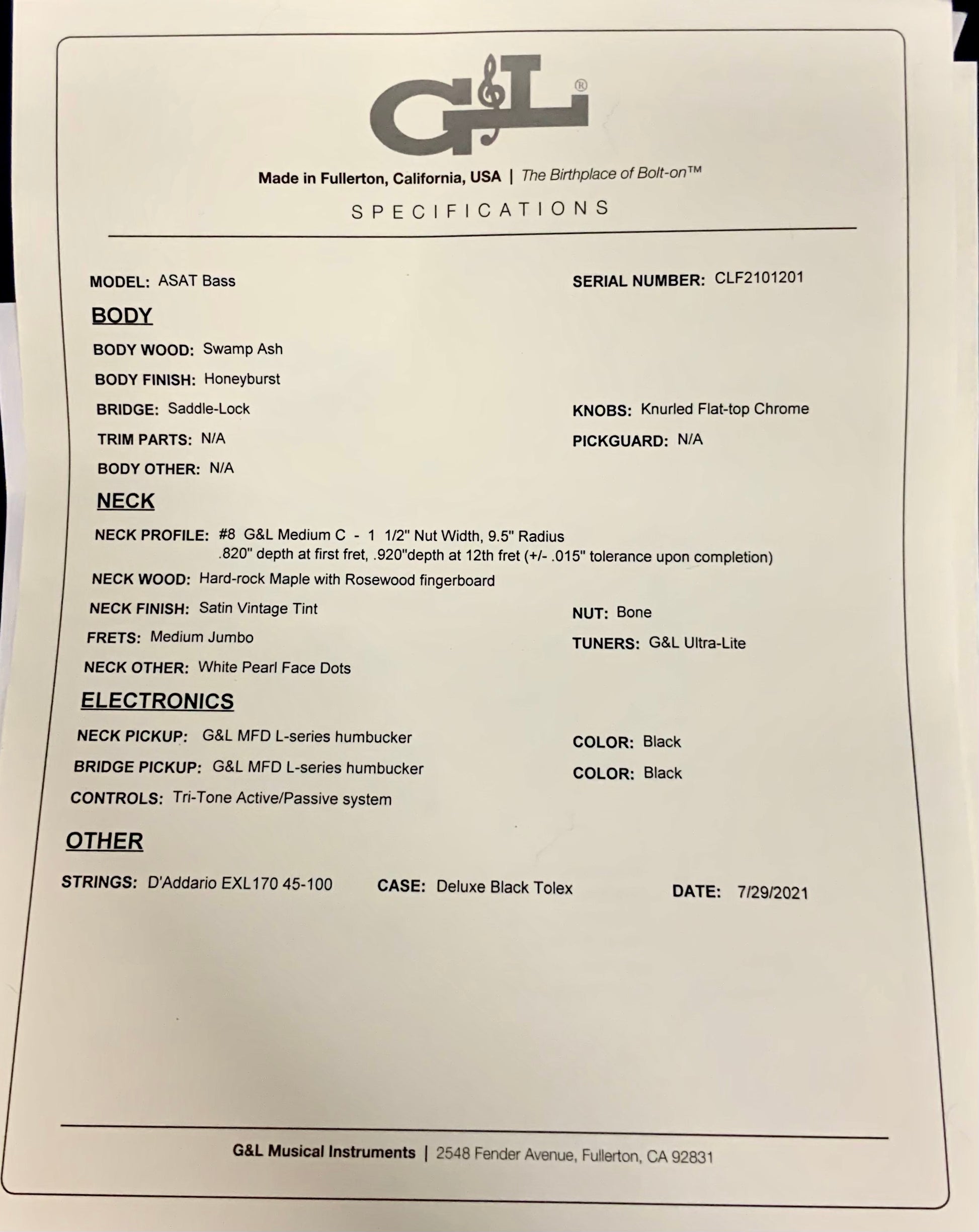 G&L USA ASAT Bass Honeyburst Ash RW specifications.