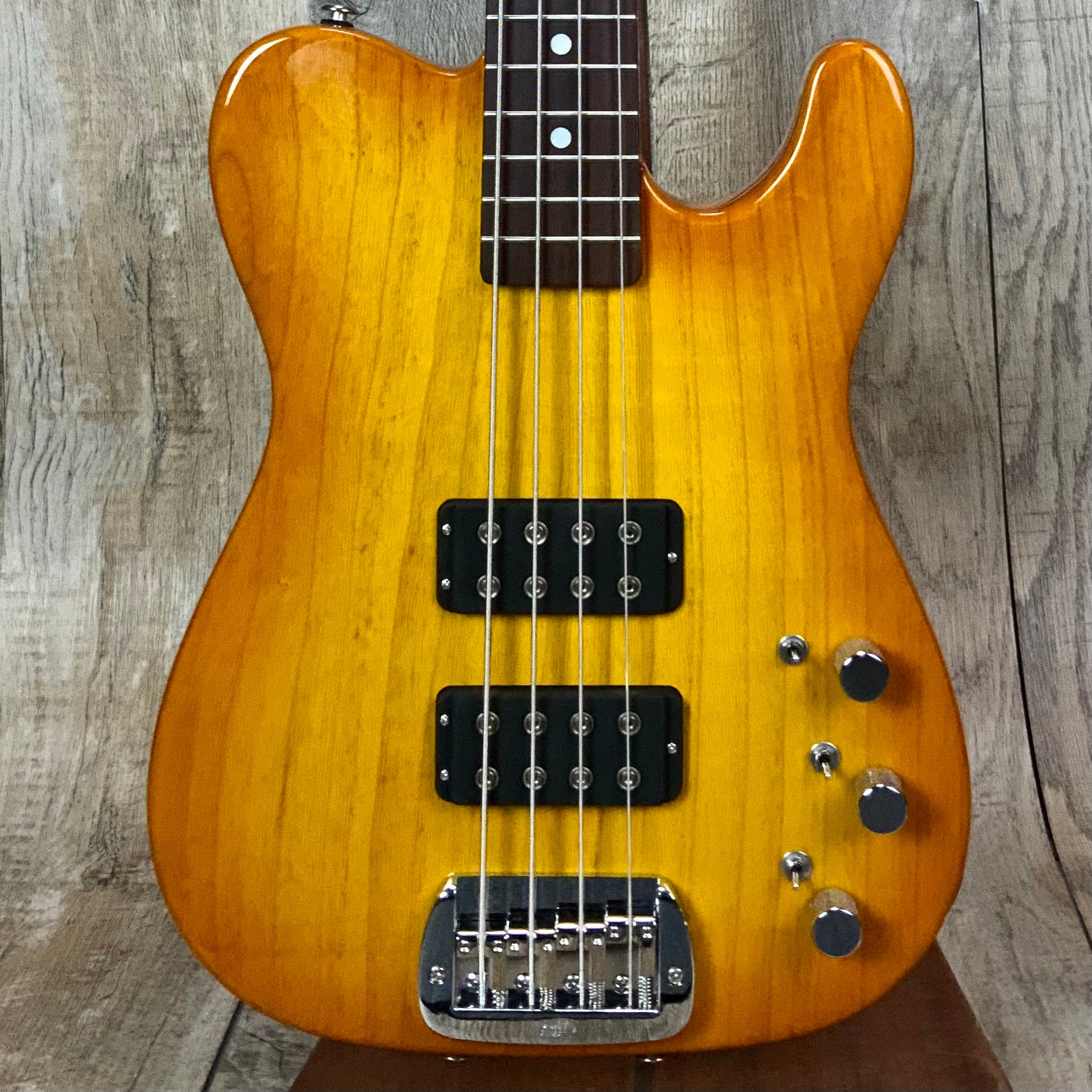 Open Box G~andL USA ASAT Bass Honeyburst Ash RW w/case – Tone Shop